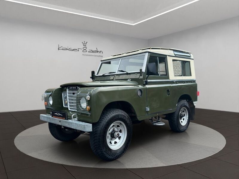 Grün Gebraucht 1972 Land Rover 88 SUV | 23.088 € - Bild 1/4