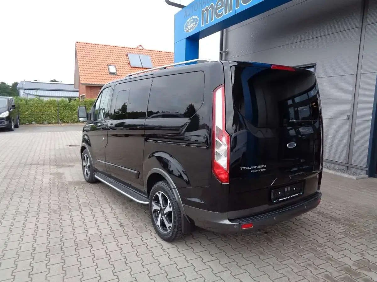 Gebraucht Ford Tourneo Active 185 PS (136 kW) 2022 Agateblack Kombi