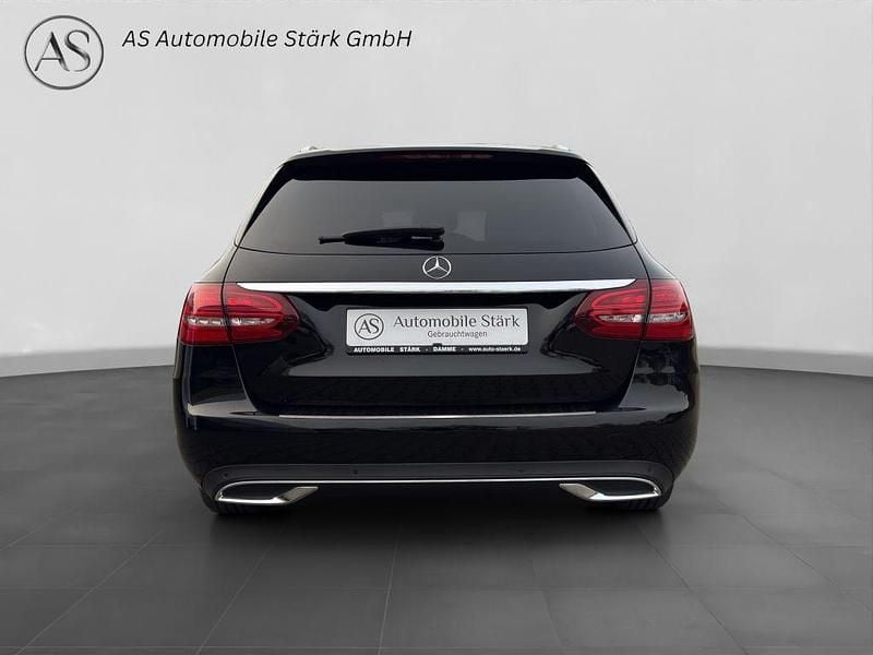 Gebraucht Mercedes C200 Avantgarde 184 PS (135 kW) 2020 Schwarz Limousine