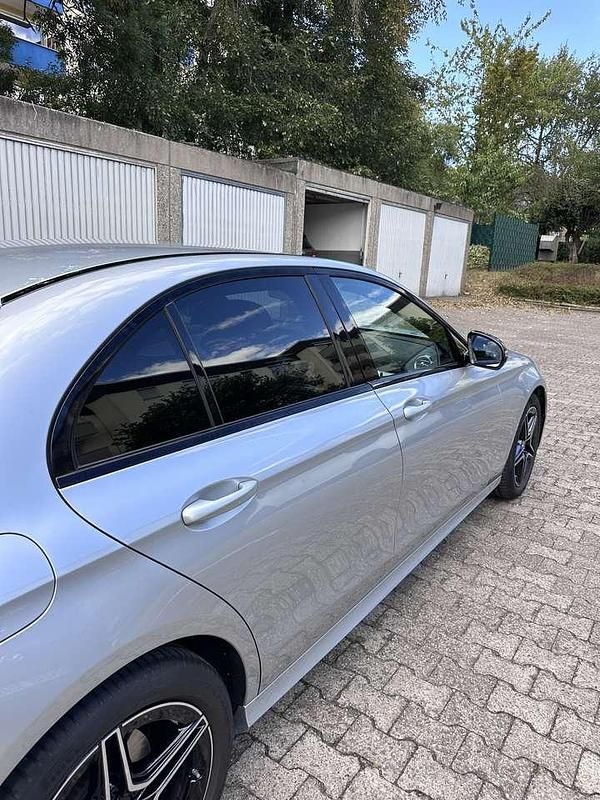 Gebraucht Mercedes E200 Avantgarde 197 PS (144 kW) 2023 Limousine