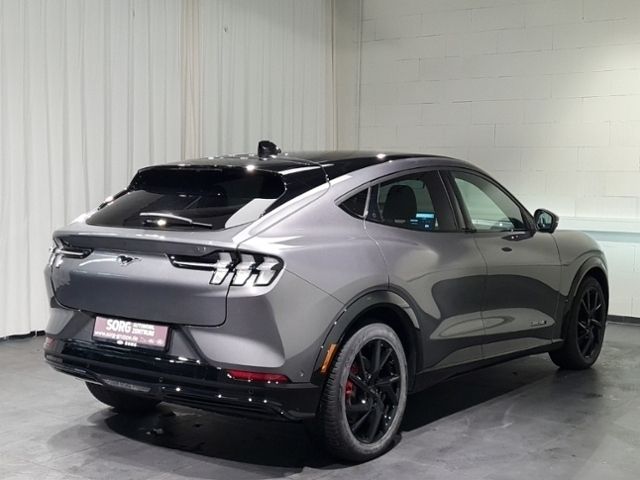 Gebraucht Ford Mustang Mach-E Extended Range 216 kW (294 PS) 2024 Grau, carbonized grey metallic SUV