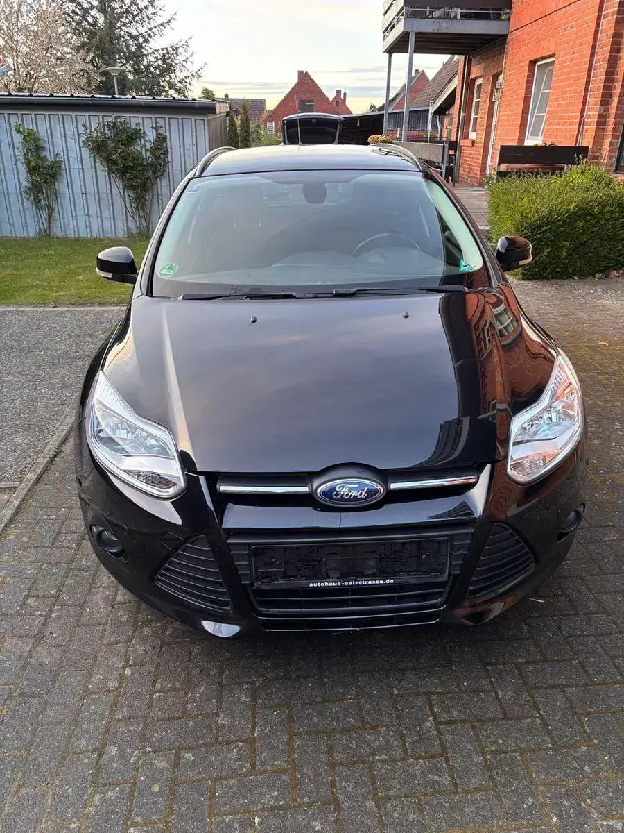 Brugt Ford Focus Trend 101 HK (74 kW) 2013 Sort Stationcar