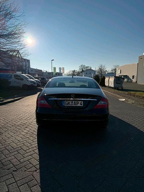 Gebraucht Mercedes CLS320 224 PS (164 kW) 2009 Schwarz Limousine