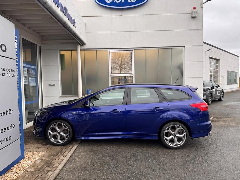 Gebraucht Ford Focus ST 250 PS (183 kW) 2017 Indicblau metallic (blau) Kombi