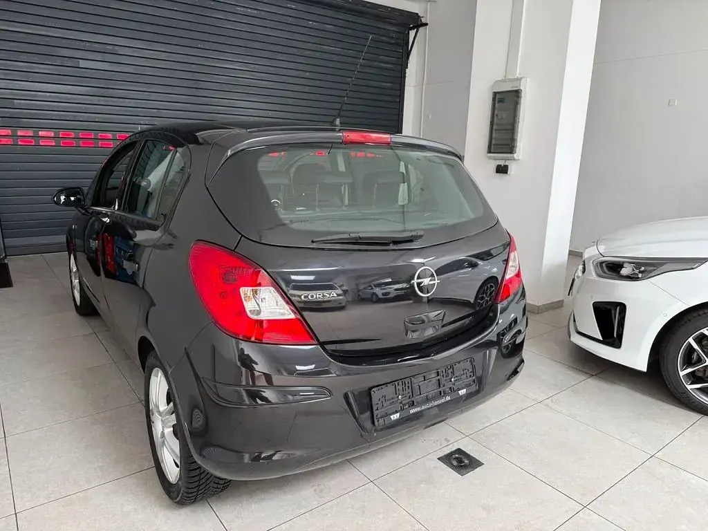 Gebraucht Opel Corsa Innovation 80 PS (58 kW) 2009 Schwarz Kleinwagen