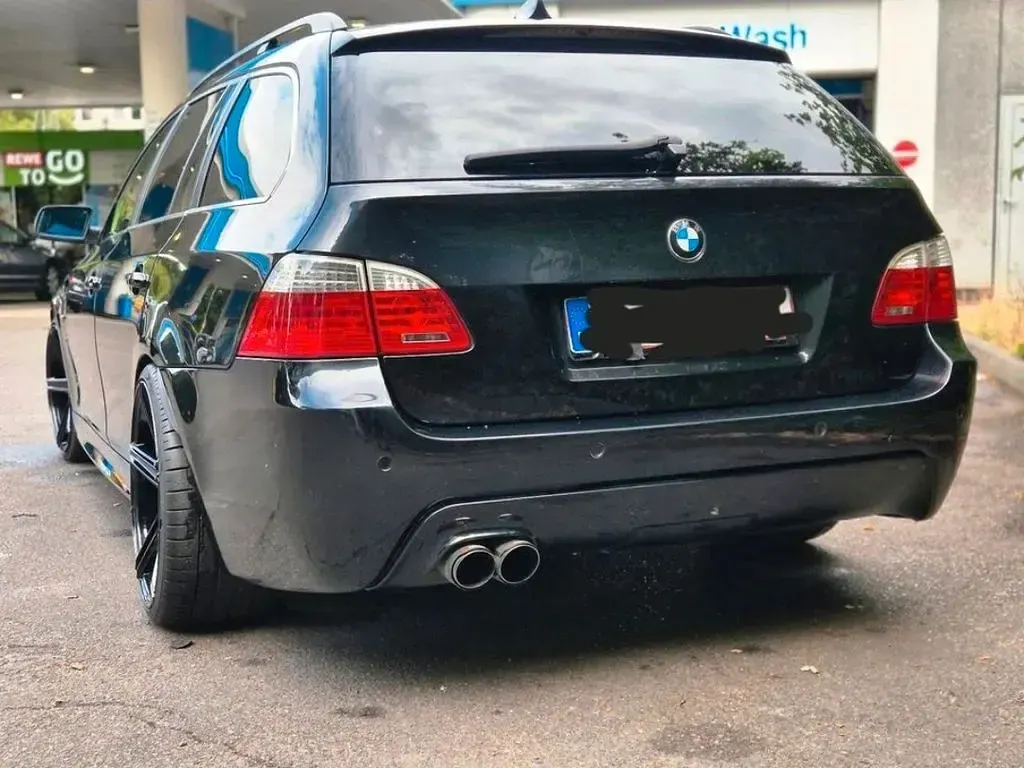 Gebraucht BMW 525 M Sport 177 PS (130 kW) 2008 Schwarz Limousine