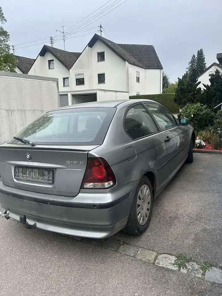 Gebraucht BMW 316 116 PS (85 kW) 2004 Coupé