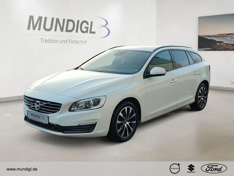 Weiss Gebraucht 2017 Volvo V60 Linje Svart Kombi | 13.990 € (Teuer) - Bild 1/4
