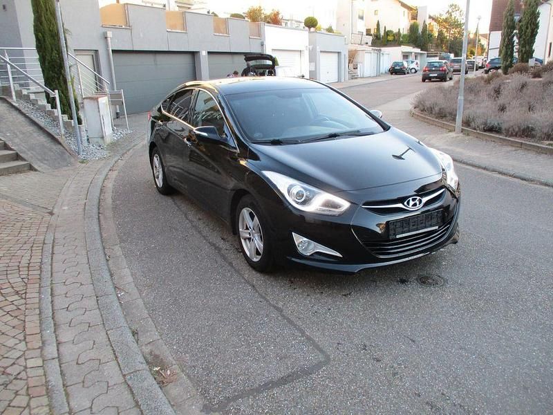 Gebraucht Hyundai i40 Style 178 PS (130 kW) 2012 Schwarz Limousine