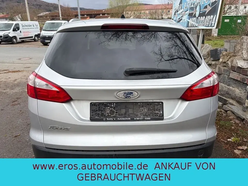 Używany Ford Focus Titanium 150 KM (110 kW) 2012 Srebrny Sedan/Limuzyna
