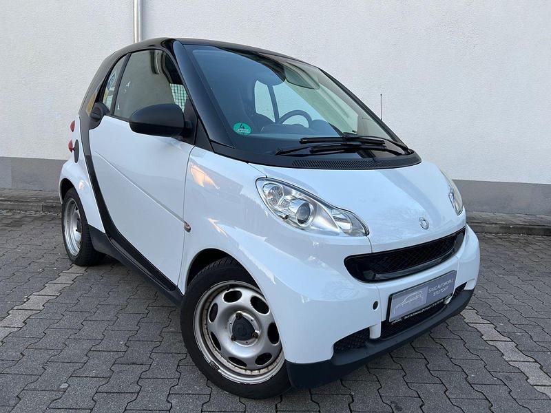 Gebraucht Smart ForTwo Coupé Pure 61 PS (44 kW) 2010 Weiß Coupé