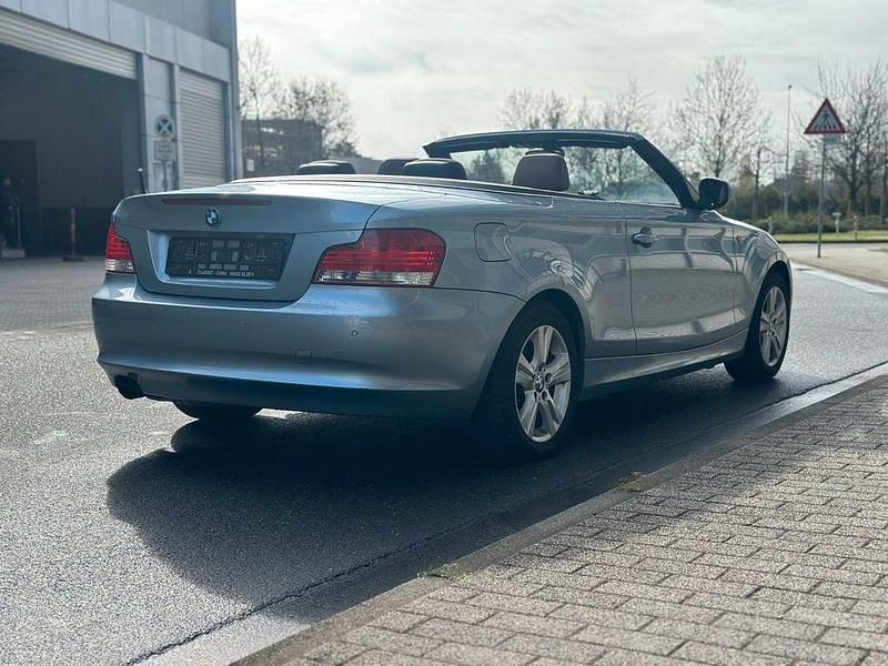 Gebraucht BMW 118 Cabriolet Advantage 143 PS (105 kW) 2010 Blau Cabrio