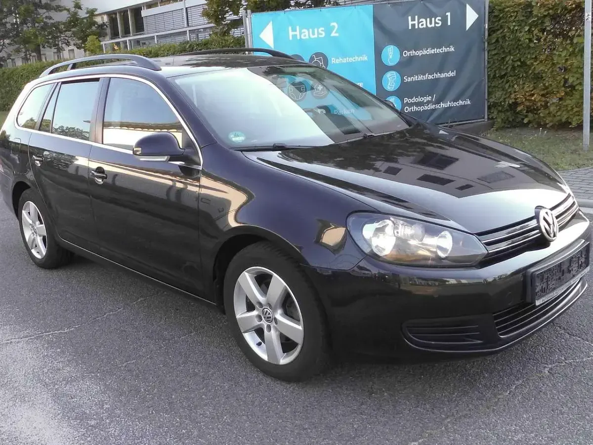 Gebraucht VW Golf VI Comfortline 122 PS (89 kW) 2010 Schwarz Kombi