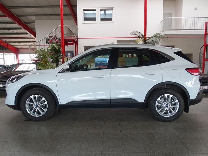 Gebraucht Ford Kuga Titanium 190 PS (139 kW) 2022 Frostweiß SUV