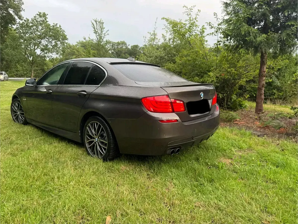 Gebraucht BMW 523 204 PS (150 kW) 2010 Braun Limousine