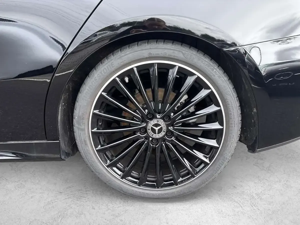 Gebraucht Mercedes A220 AMG 190 PS (139 kW) 2025 Schwarz Limousine