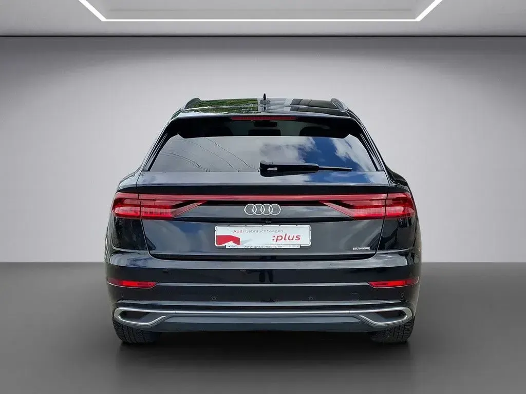 Gebraucht Audi Q8 Performance 381 PS (280 kW) 2021 Schwarz / mythosschwarz (metallic) SUV