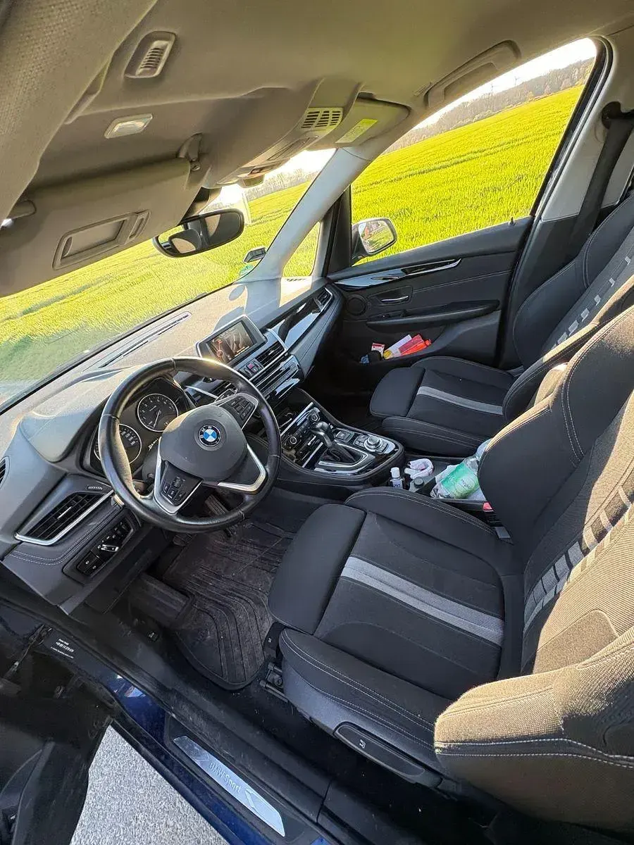 Gebraucht BMW 218 Sport Line 136 PS (100 kW) 2016 Blau Van / Kleinbus