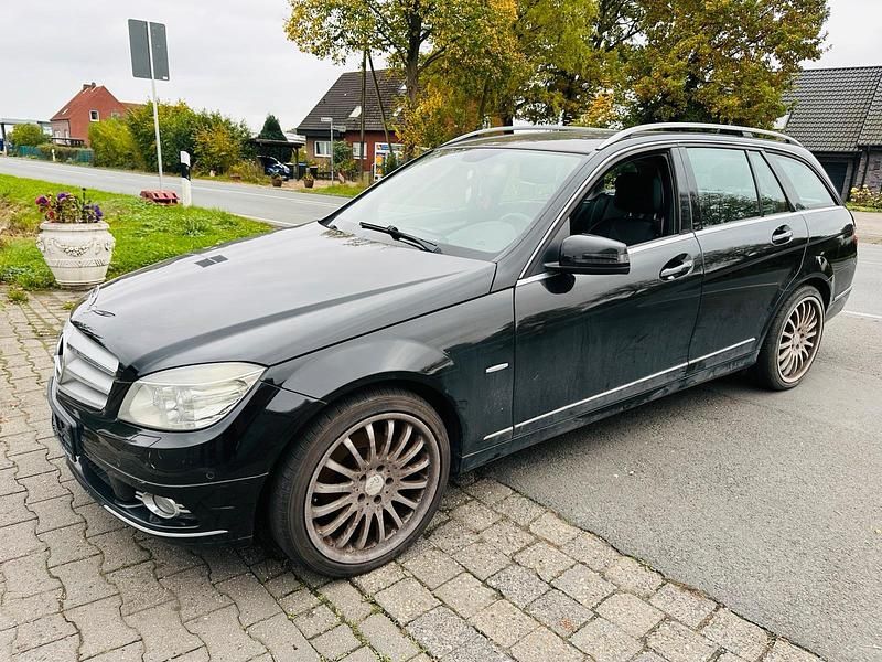 Schwarz Gebraucht 2008 Mercedes C220 Limousine | 1.750 € (Superpreis) - Bild 1/4