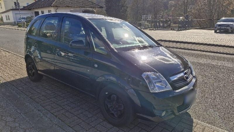 Gebraucht Opel Meriva 90 PS (66 kW) 2010 Schwarz Van / Kleinbus