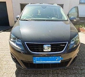 Grau Gebraucht 2020 Seat Alhambra FR-Line Van / Kleinbus | 21.500 € (Superpreis) - Bild 1/4