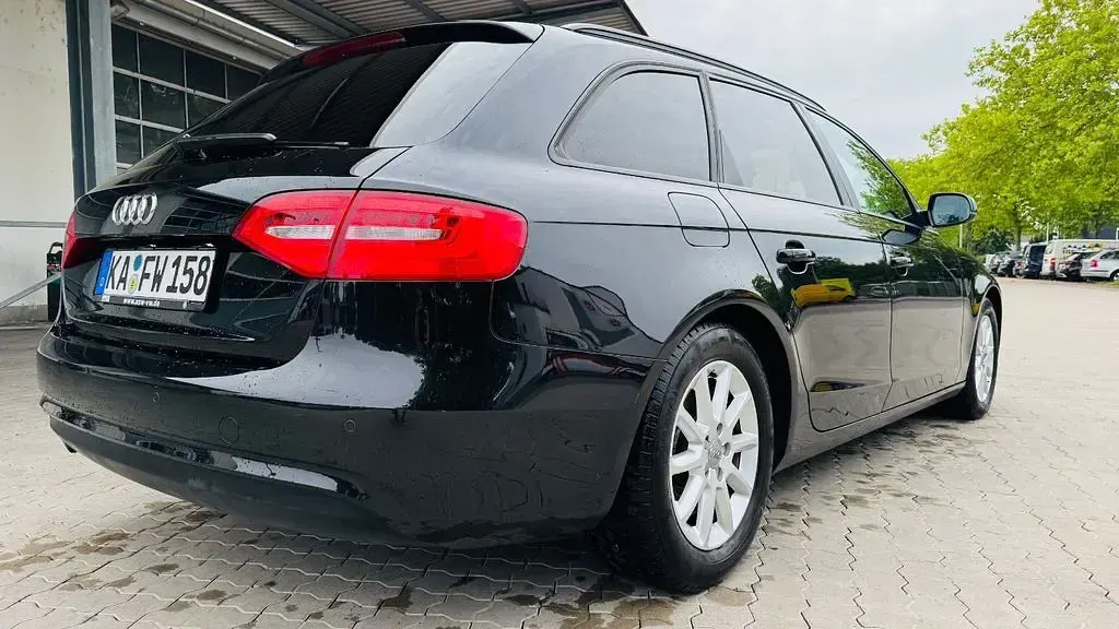 Gebraucht Audi A4 Ambiente 150 PS (110 kW) 2015 Schwarz Kombi