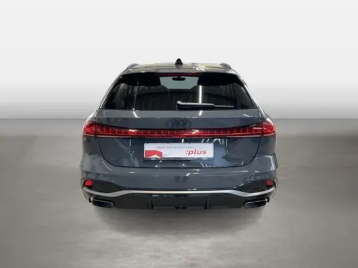 Używany Audi A5 S-Line 204 KM (150 kW) 2025 Szary Kombi