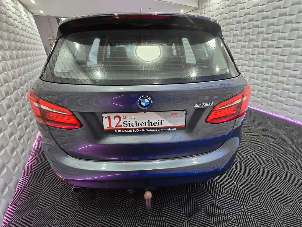 Gebraucht BMW 218 Active Tourer Basis 136 PS (100 kW) 2016 Grau Van / Kleinbus
