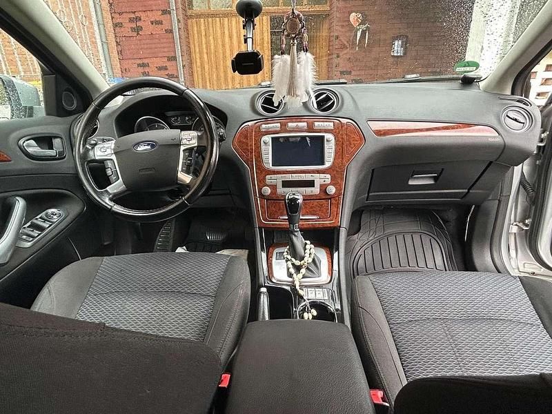 Gebraucht Ford Mondeo 150 PS (110 kW) 2008 Grau Limousine