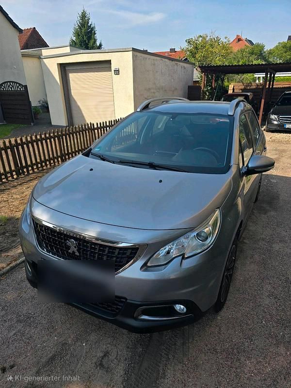 Grau Gebraucht 2016 Peugeot 2008 Active SUV | 8.449 € (Guter Preis) - Bild 1/4