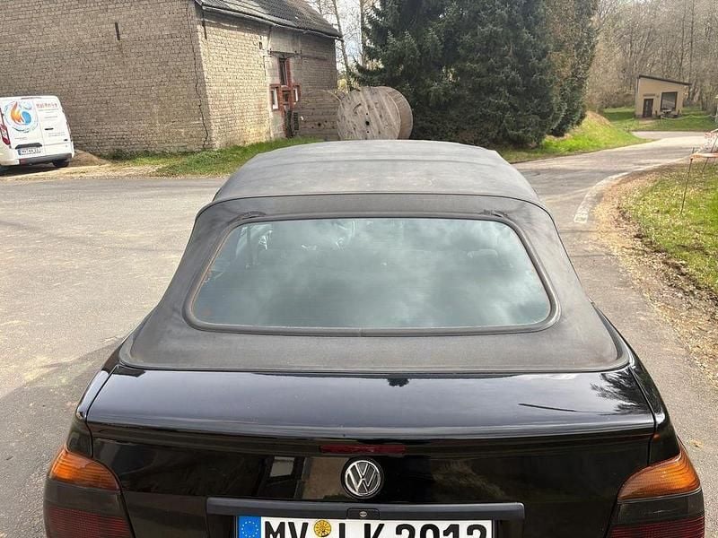 Gebraucht VW Golf Cabriolet 101 PS (74 kW) 1997 Schwarz Cabrio