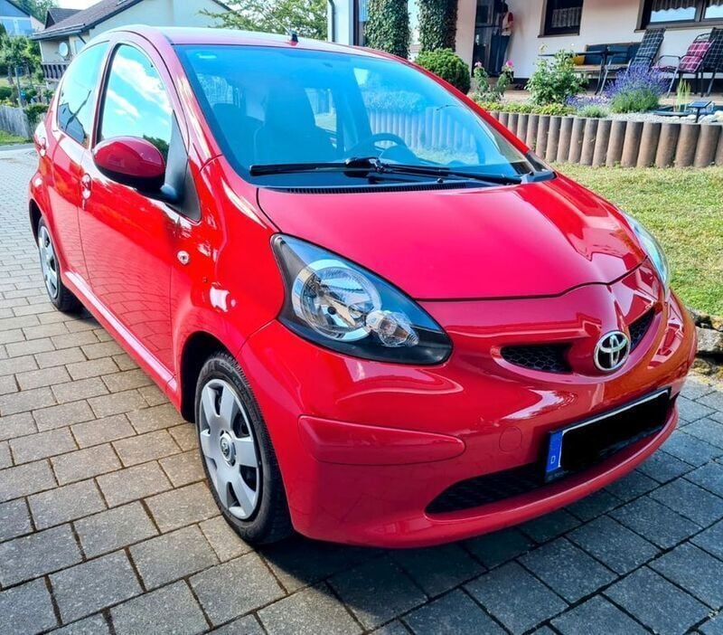Rot Gebraucht 2007 Toyota Aygo Kleinwagen | 1.900 € (Superpreis) - Bild 1/4