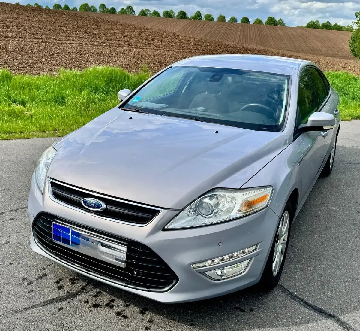 Gebraucht Ford Mondeo Titanium 145 PS (106 kW) 2010 Silber Limousine