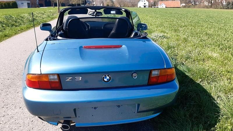 Gebraucht BMW Z3 116 PS (85 kW) 1996 Blau Cabrio