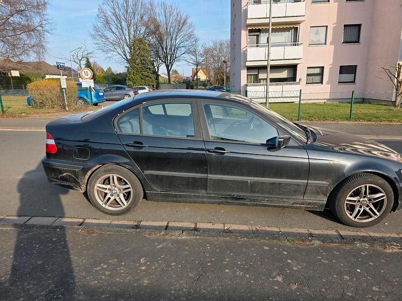 Gebraucht BMW 318 143 PS (105 kW) 2003 Schwarz Limousine