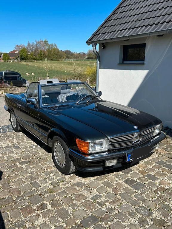 Schwarz Gebraucht 1987 Mercedes SL300 Cabrio | 36.900 € - Bild 1/4