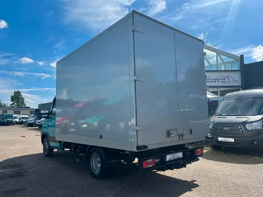 Gebraucht Iveco Daily 145 PS (106 kW) 2009 Grün Van / Kleinbus