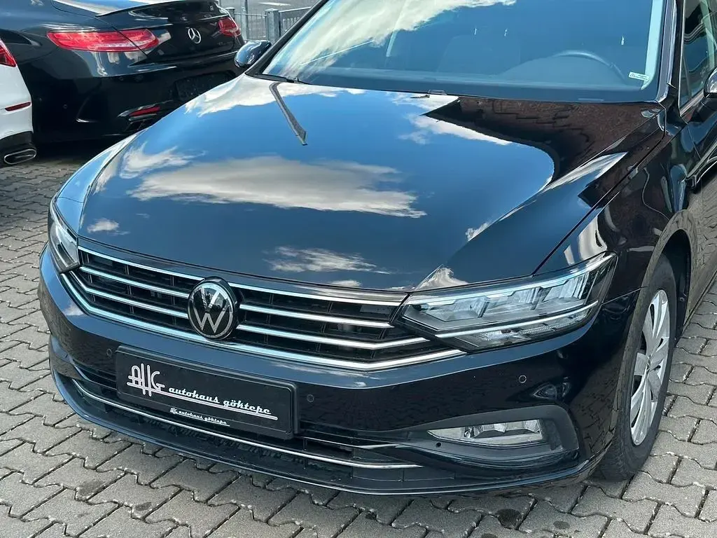 Gebraucht VW Passat Business 200 PS (147 kW) 2023 Schwarz Kombi