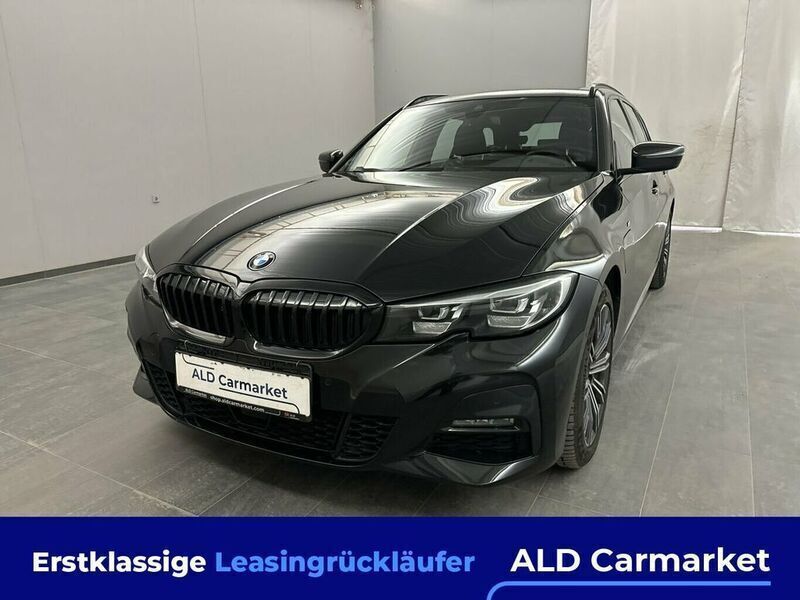 Saphirschwarz Gebraucht 2021 BMW 330e M Sport Kombi | 24.980 € (Superpreis) - Bild 1/4