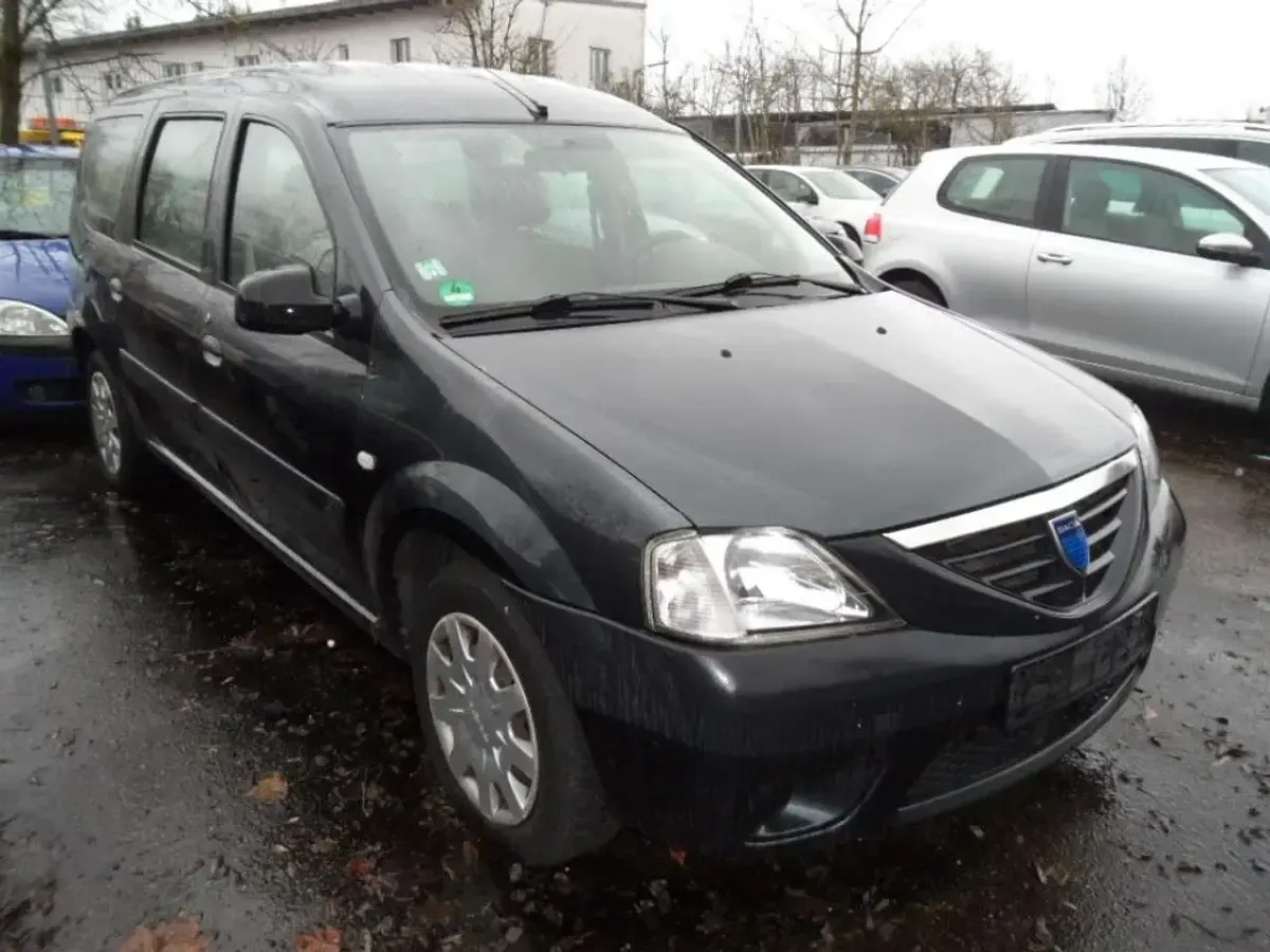 Gebraucht Dacia Logan MCV Ambiance 87 PS (63 kW) 2009 Grau Kombi