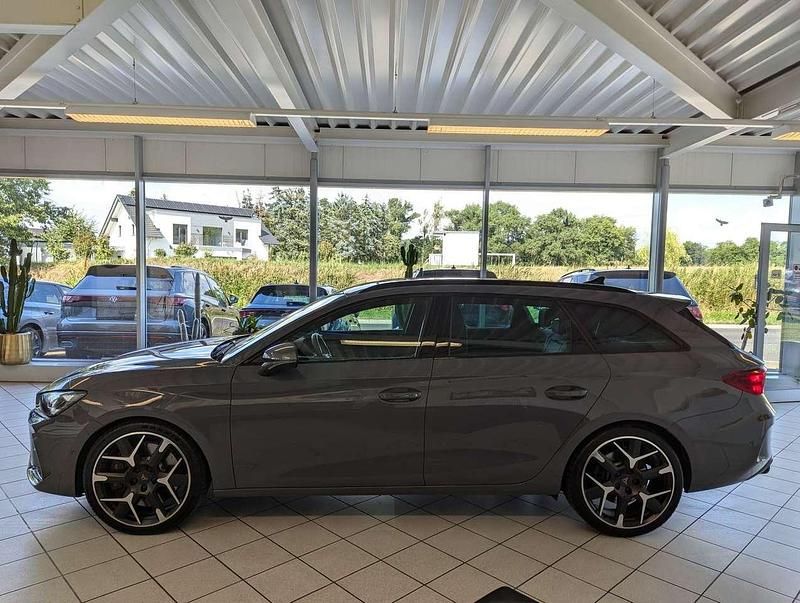 Gebraucht Cupra Leon VZ 333 PS (244 kW) 2025 Graphengrau Kombi