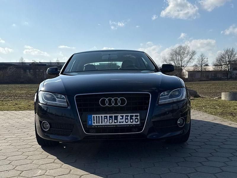 Gebraucht Audi A5 Sport 265 PS (194 kW) 2011 Blau Coupé