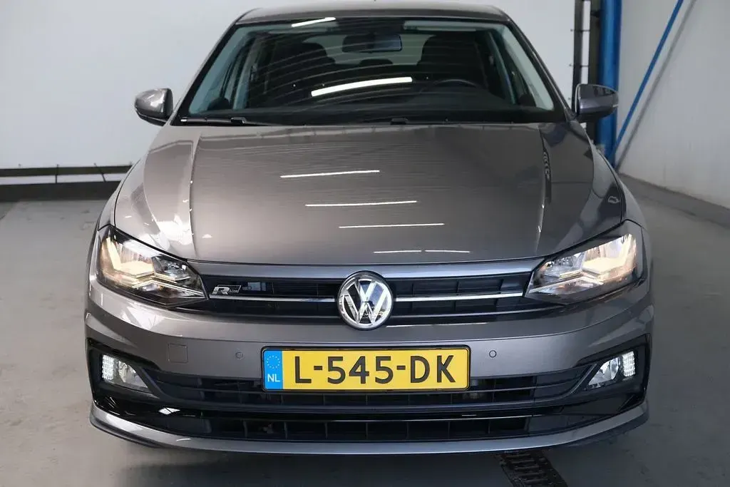 Gebraucht VW Polo Comfortline 95 PS (69 kW) 2021 Grau Kleinwagen