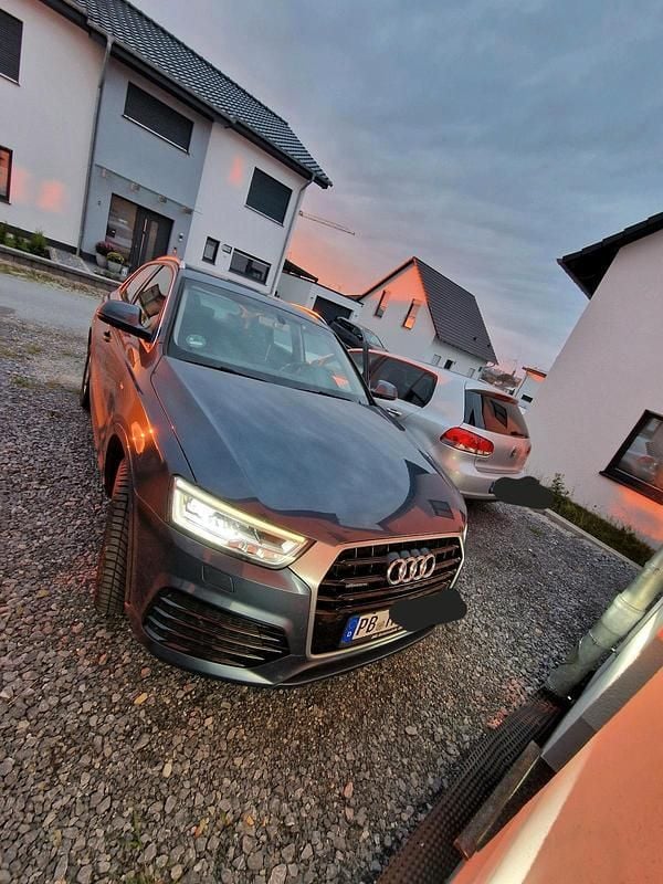 Blau Gebraucht 2016 Audi Q3 Sport SUV | 15.000 € (Fairer Preis) - Bild 1/4