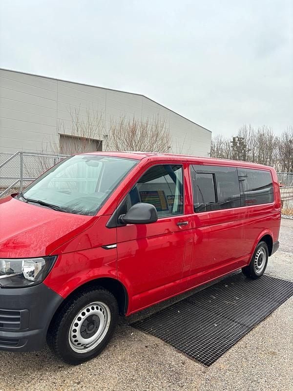Rot Gebraucht 2018 VW Transporter Van | 15.500 € (Guter Preis) - Bild 1/4
