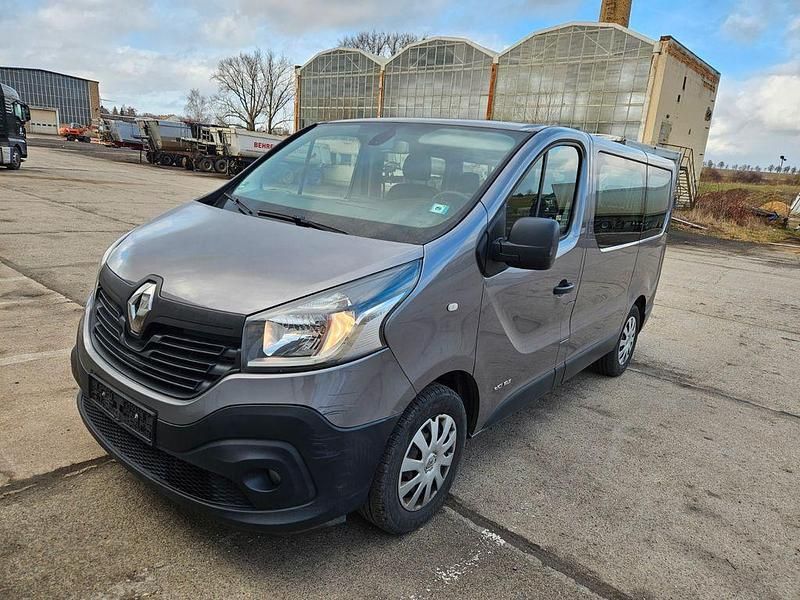 Gebraucht Renault Trafic 145 PS (106 kW) 2015 Grau Van / Kleinbus