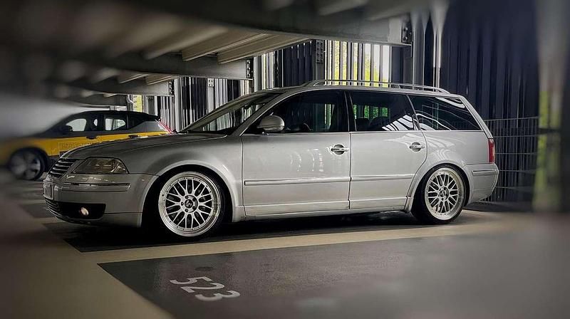 Silber Gebraucht 2003 VW Passat Trendline Kombi | 2.950 € (Fairer Preis) - Bild 1/4