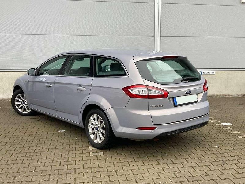 Gebraucht Ford Mondeo 140 PS (102 kW) 2014 Silber Kombi