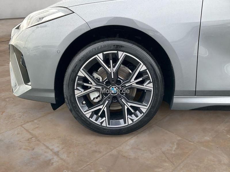 Neu BMW 116 Performance 122 PS (89 kW) 2026 Grau Kleinwagen