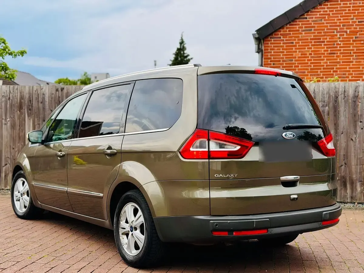 Gebraucht Ford Galaxy 163 PS (119 kW) 2012 Grün Van / Kleinbus